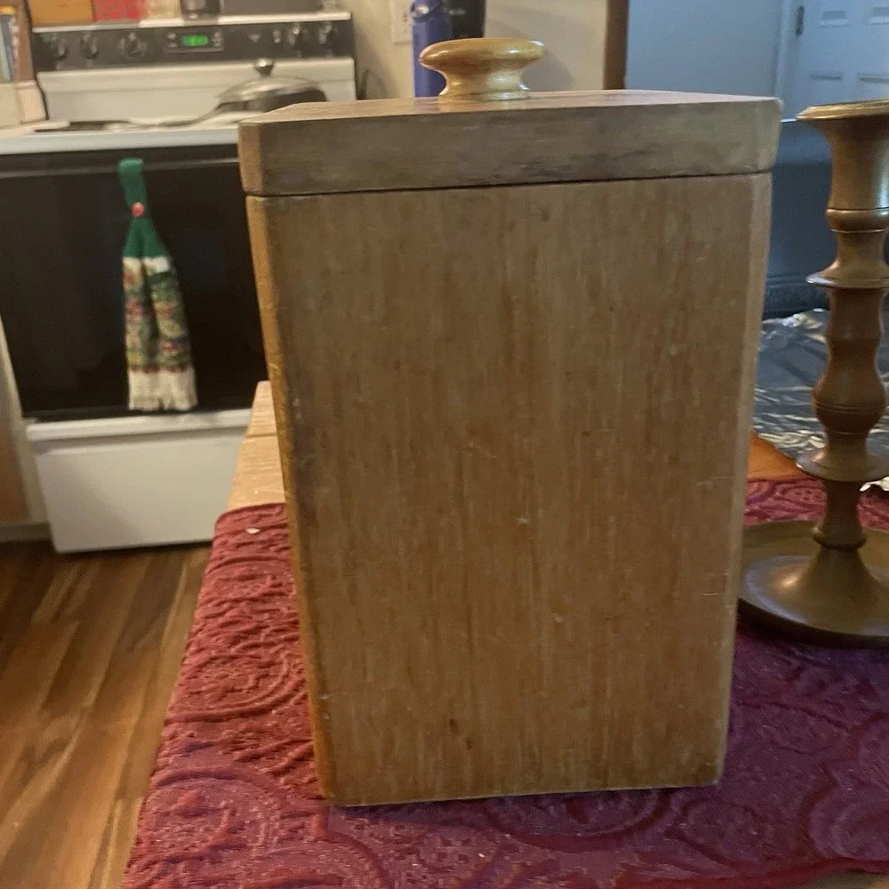 Vintage Wood Cookie Rectangle Canister with Lid Made In USA 9